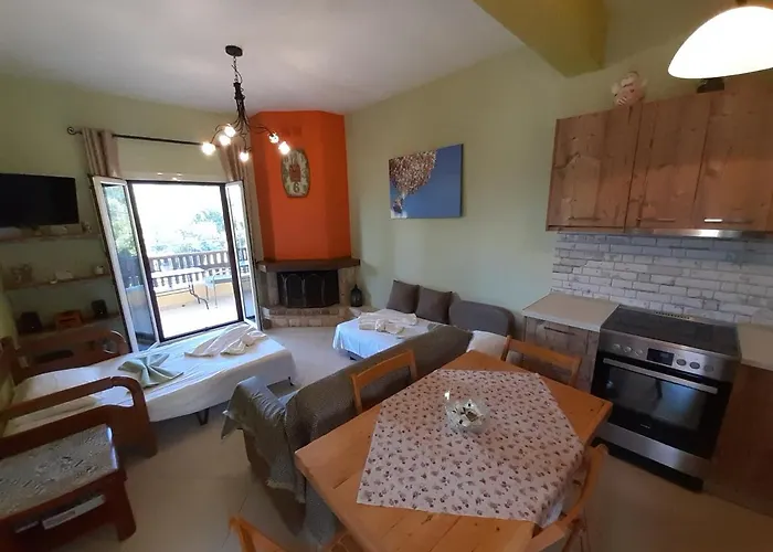 아파트 Andri House 마라티아스